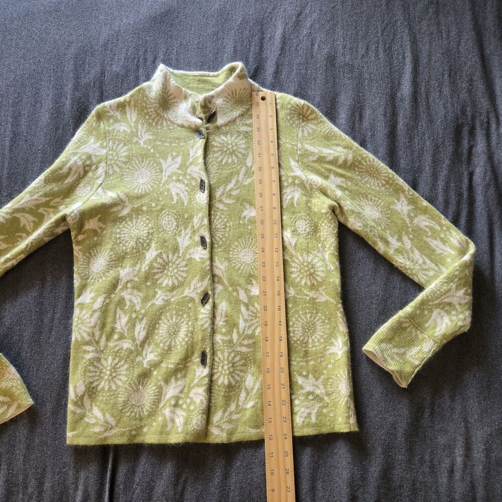 Vintage Icelandic Design Angora Cardigan Sweater Green Leaf Metal Buttons Sz Med - Picture 6 of 8